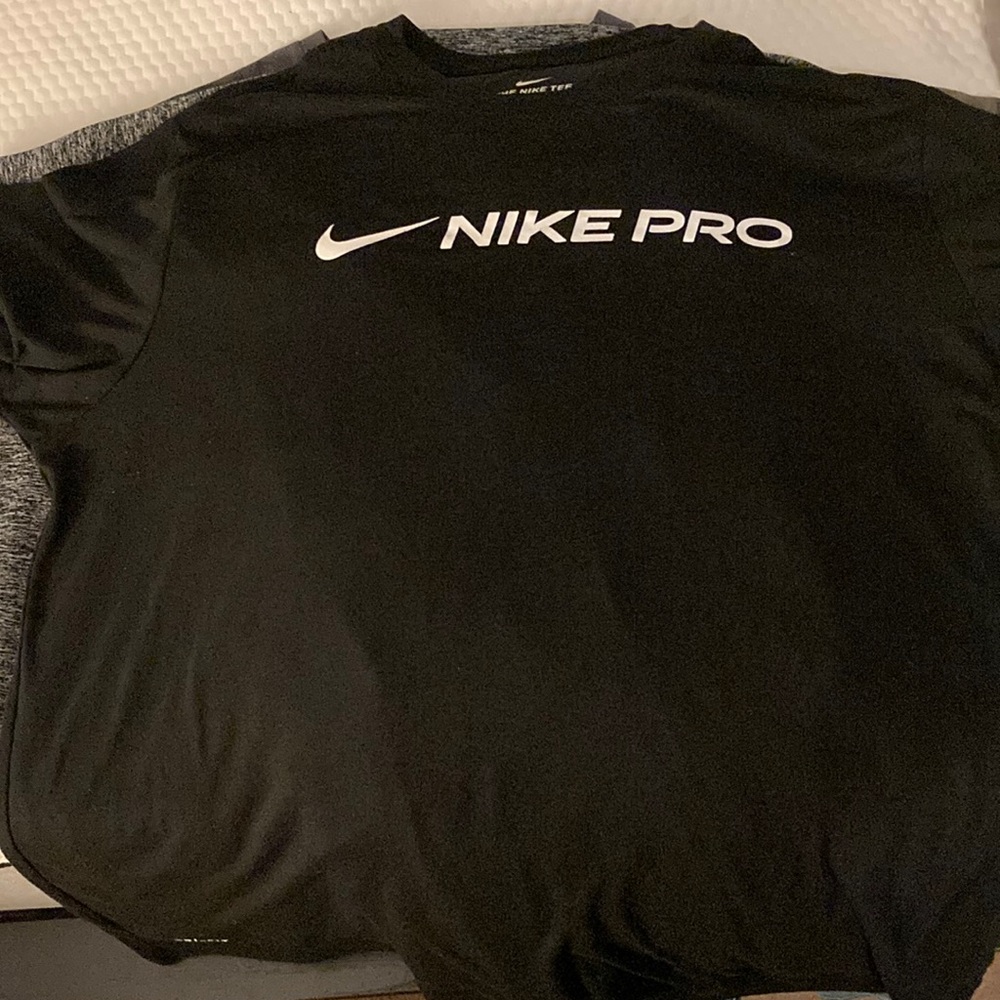 Nike pro “The Nike Tee” Dri-Fit t-shirt